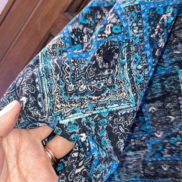 Pretty Blouse - Picture 3 of 5